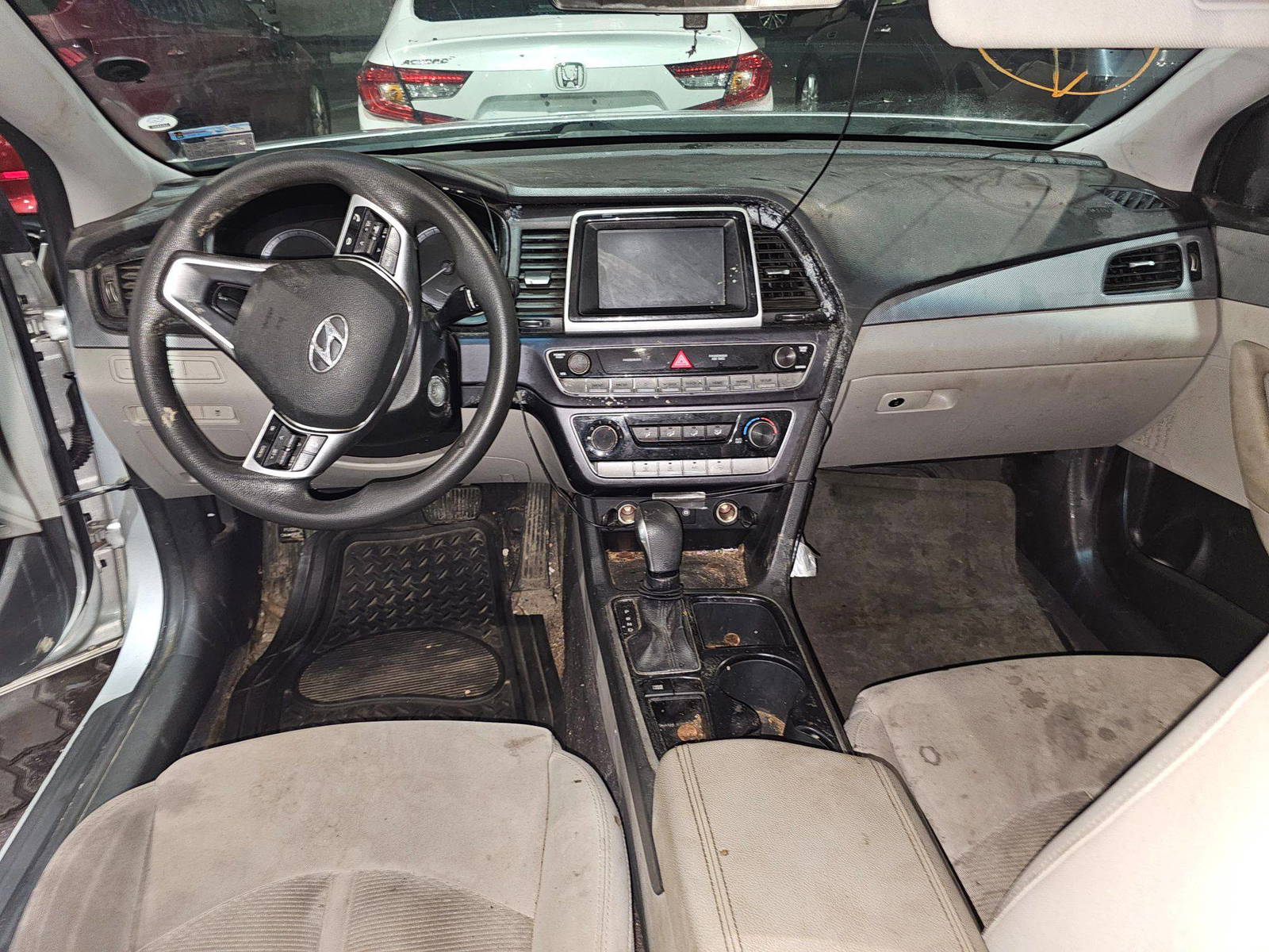 2019 HYUNDAI SONATA — 97809 Miles — Lot 42331205 — Souq - Marhaba Auctions Used Cars - Image 7