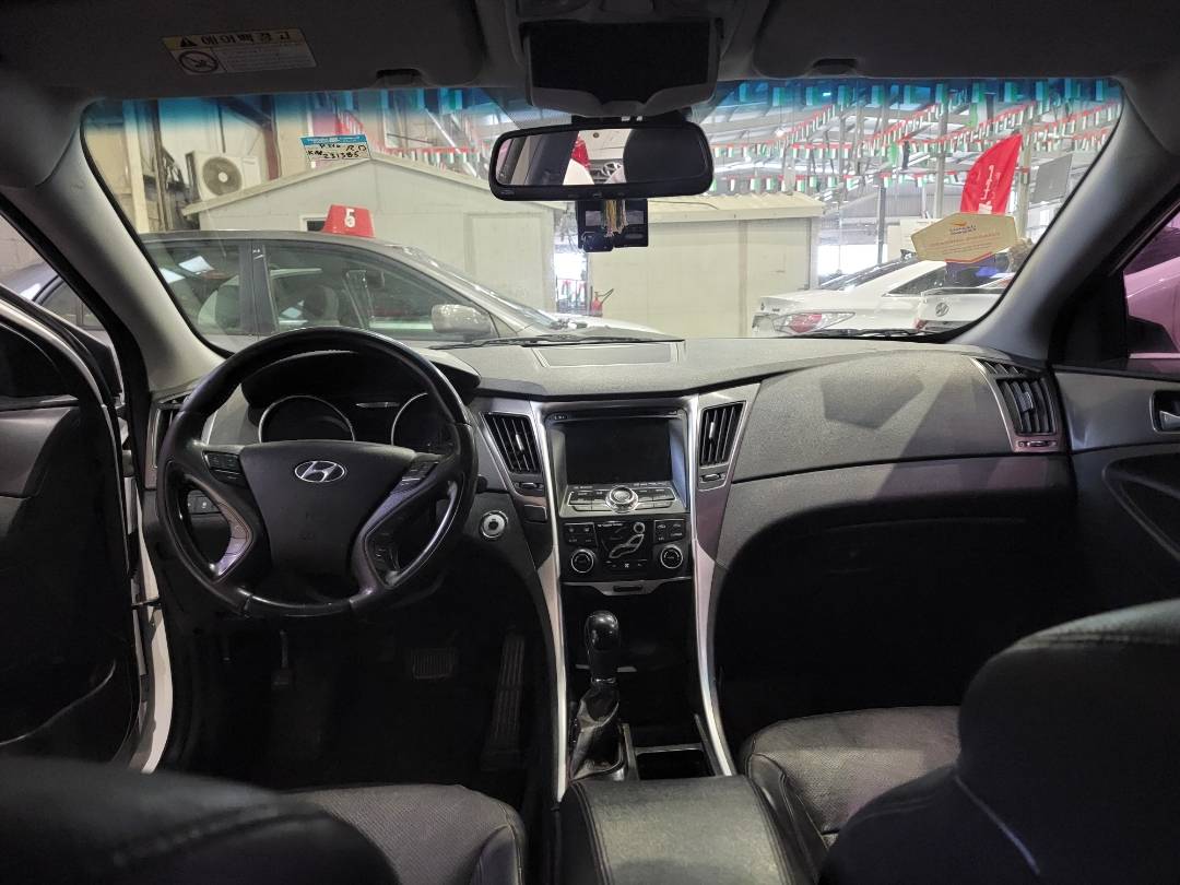 2012 HYUNDAI SONATA — 231385 KM — Lot 009783 — Main - Marhaba Auctions Used Cars - Image 8