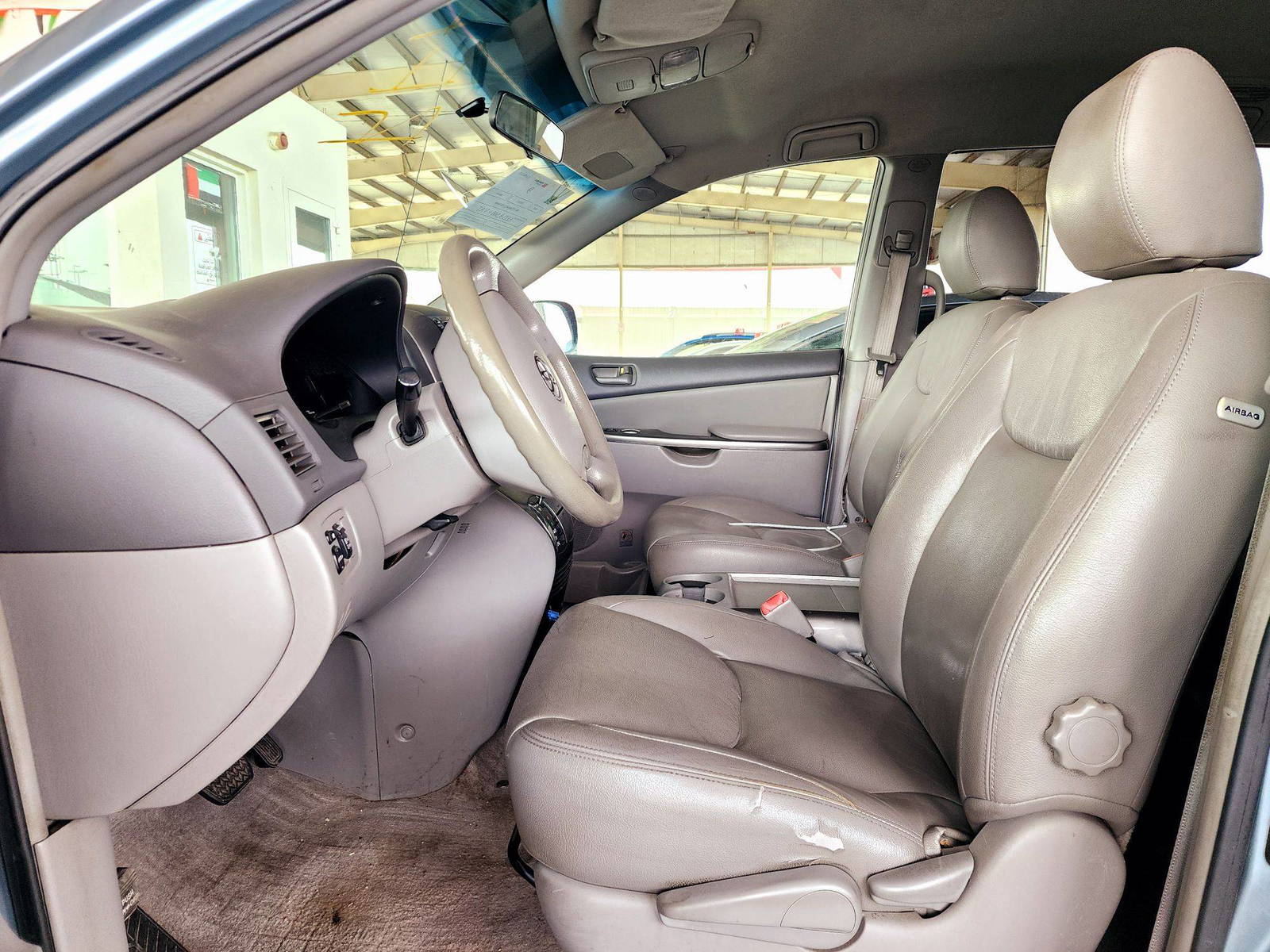 2010 TOYOTA SIENNA — 228254 Miles — Lot C3AS328088 — Souq - Marhaba Auctions Used Cars - Image 8
