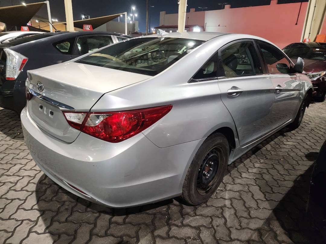 2013 HYUNDAI SONATA — 156270 Miles — Lot H536425 - Marhaba Auctions Used Cars - Image 8