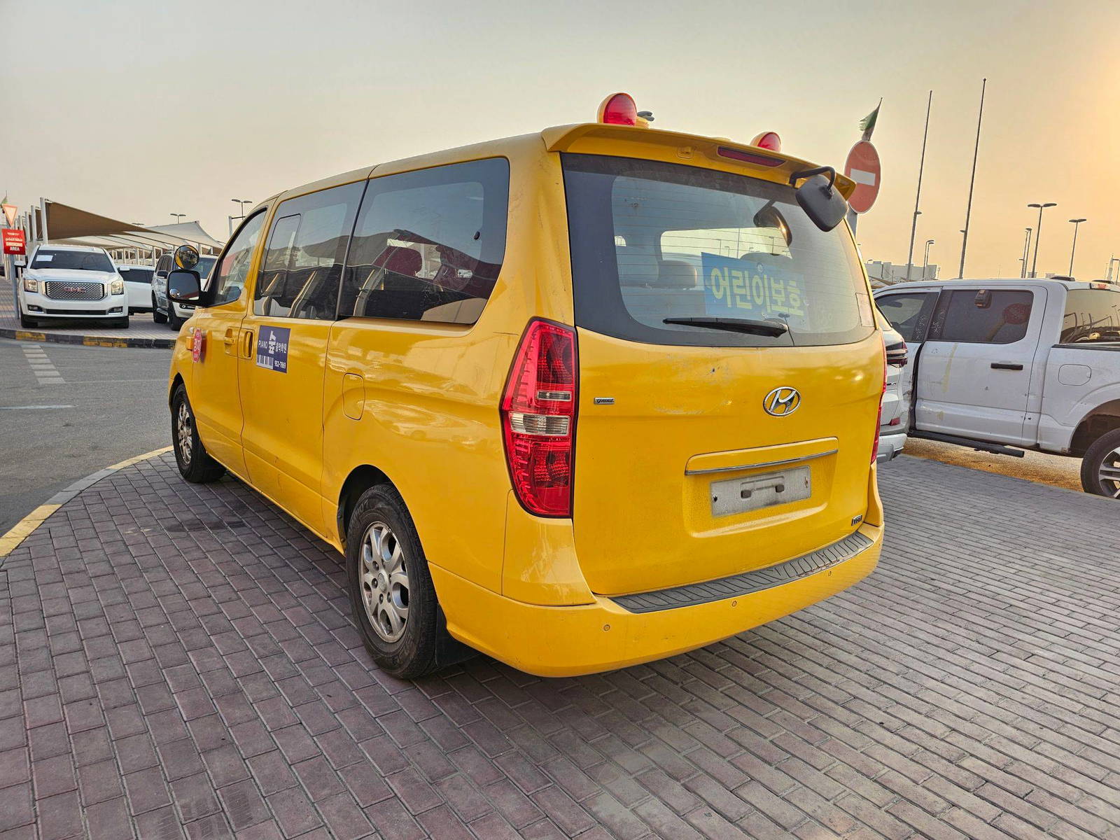 2009 HYUNDAI GRAND STAREX — 147074 KM — Lot JP9U152478 — Souq - Marhaba Auctions Used Cars - Image 5