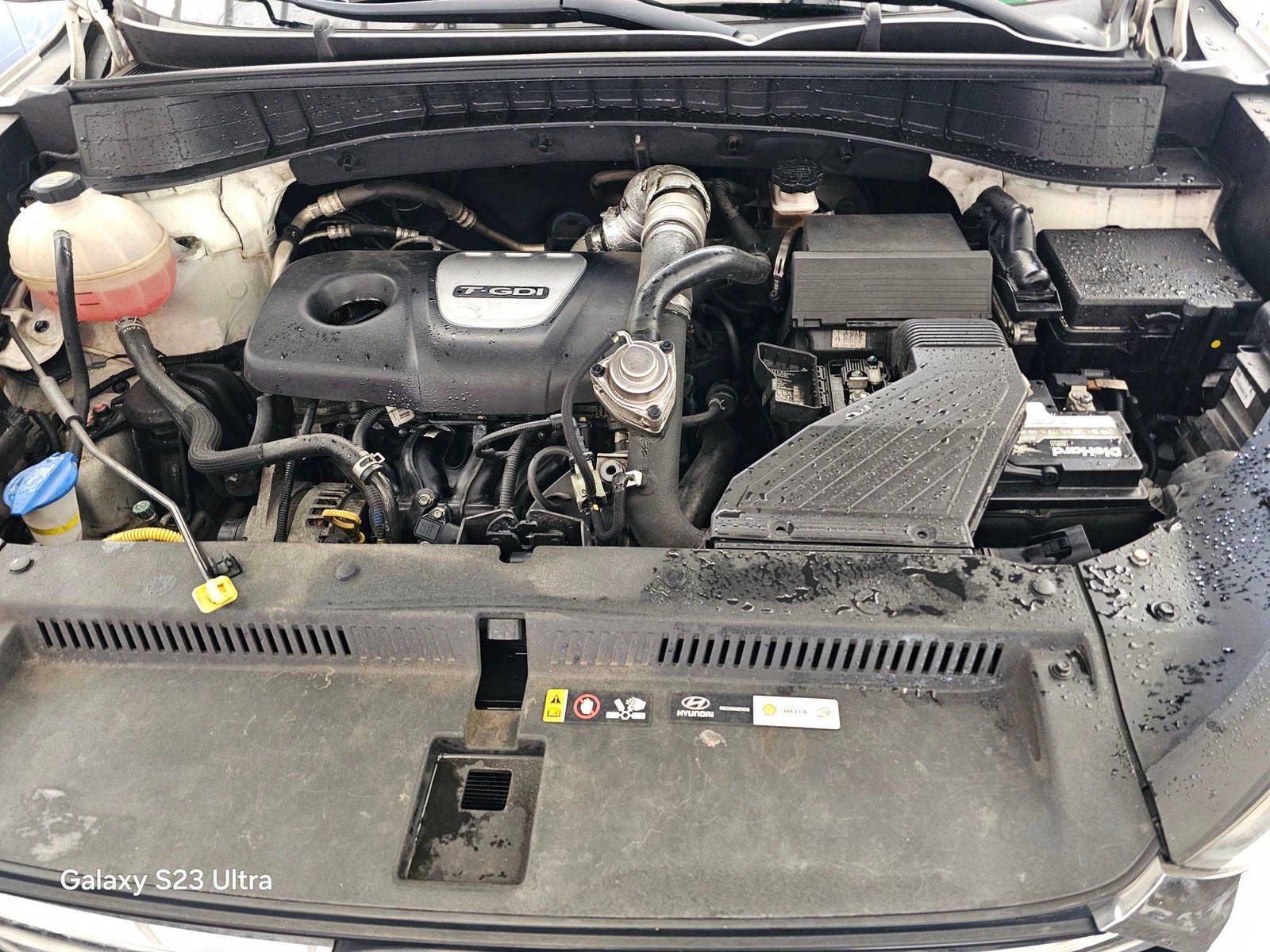 2017 HYUNDAI TUCSON — 105526 Miles — Lot HU277781 — Souq - Marhaba Auctions Used Cars - Image 11