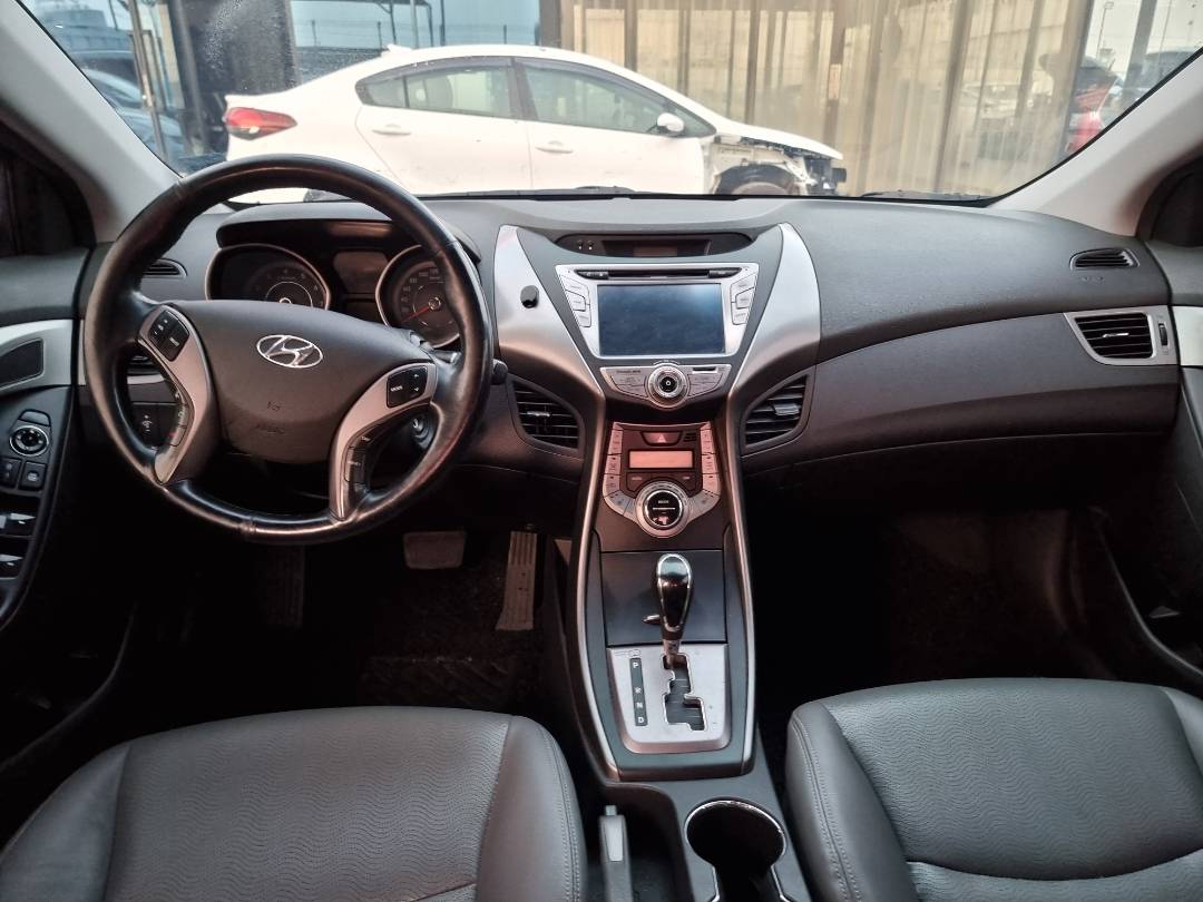 2013 HYUNDAI AVANTE — 154630 KM — Lot 124587 — Ind. 12 - Marhaba Auctions Used Cars - Image 7