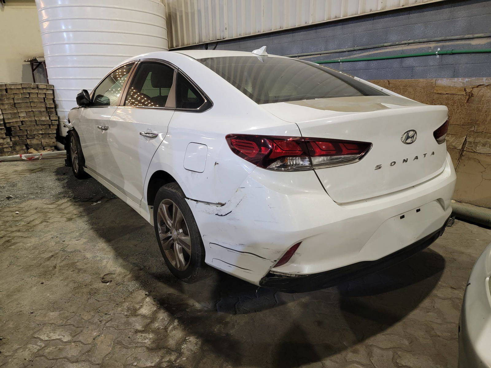 2018 HYUNDAI SONATA — 150708 Miles — Lot F8JH613933 — Main - Marhaba Auctions Used Cars - Image 5