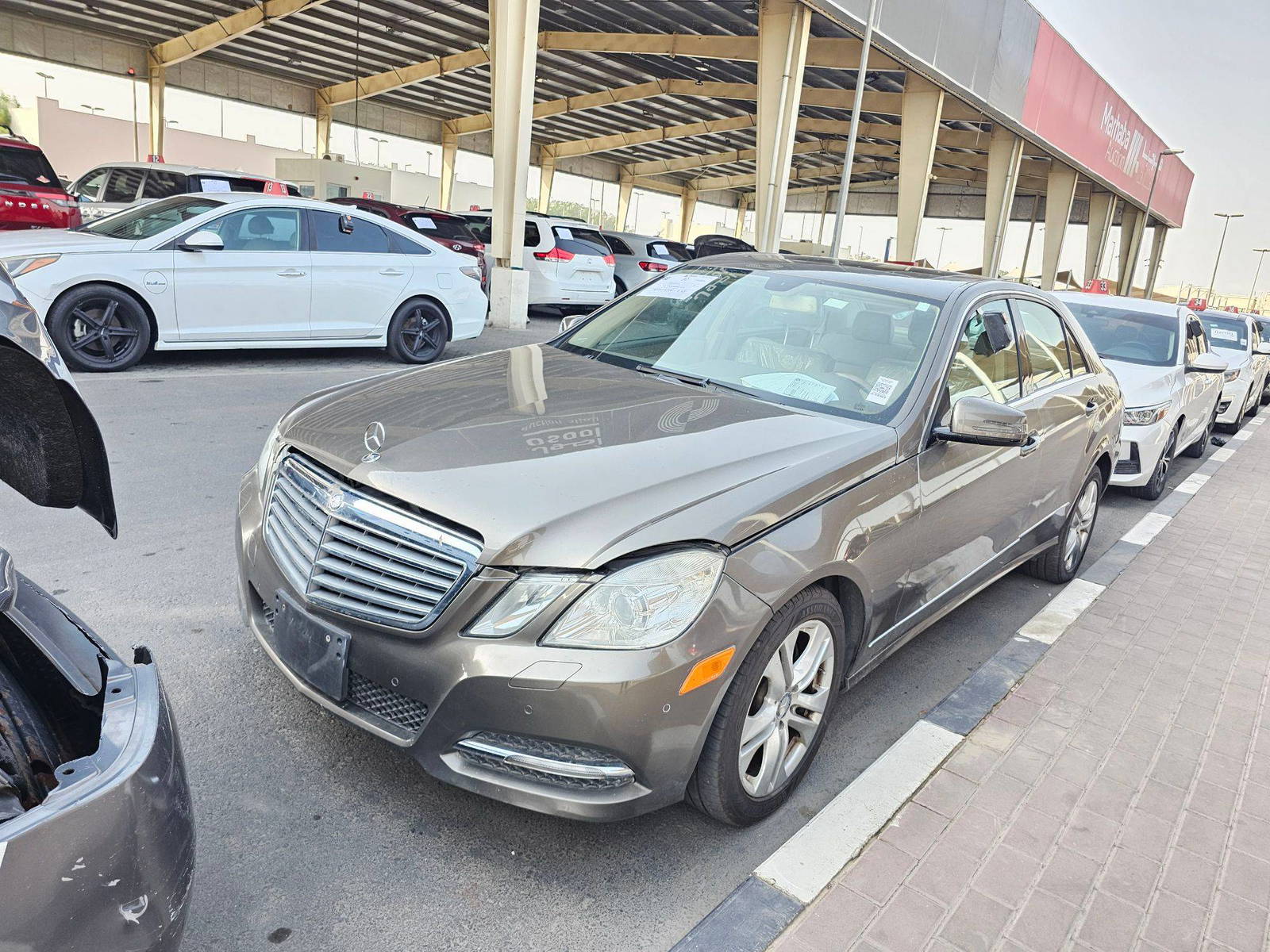 2011 MERCEDES BENZ E 350 — 95220 Miles — Lot B9BA354740 — Souq - Marhaba Auctions Used Cars - Image 4