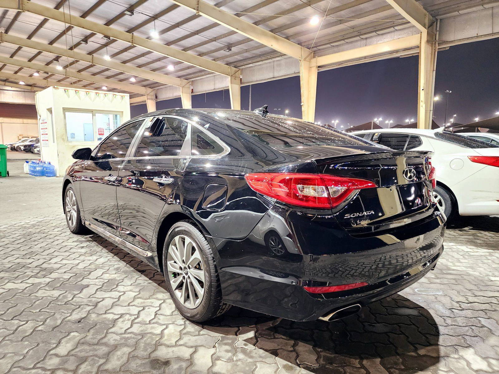 2016 HYUNDAI SONATA — 141542 Miles — Lot 4AFXGH316610 — Souq - Marhaba Auctions Used Cars - Image 5