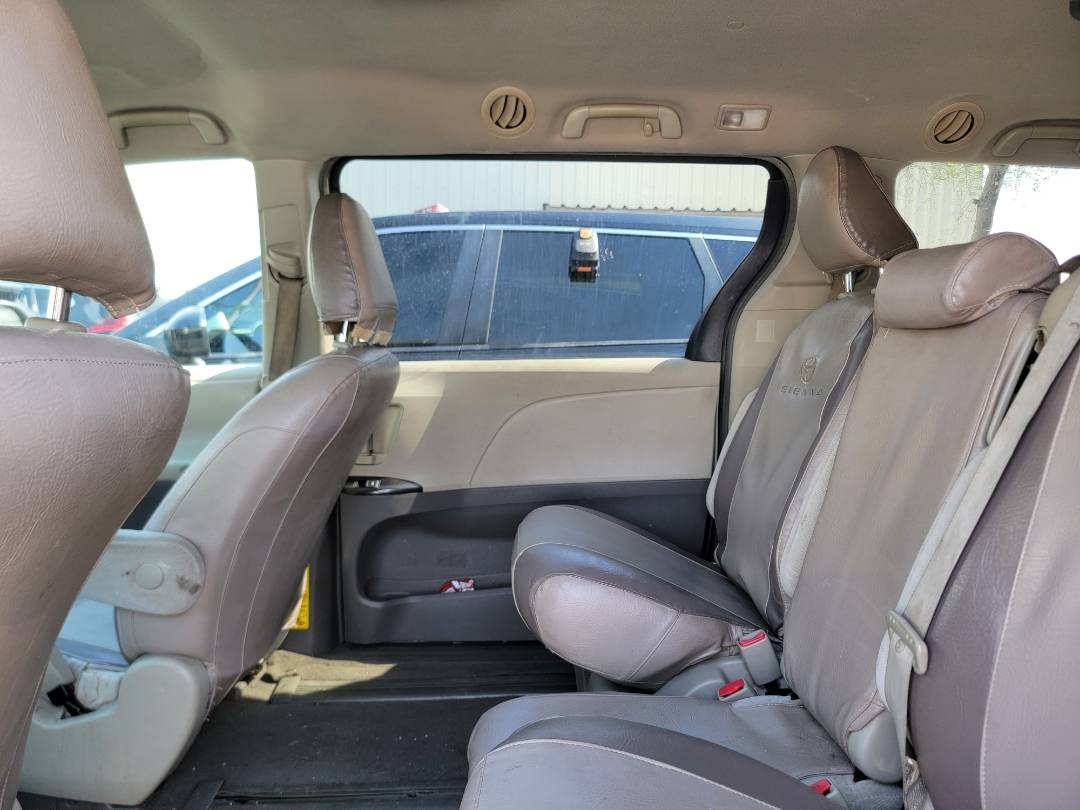 2011 TOYOTA SIENNA — 195834 Miles — Lot 3844 — Main - Marhaba Auctions Used Cars - Image 8