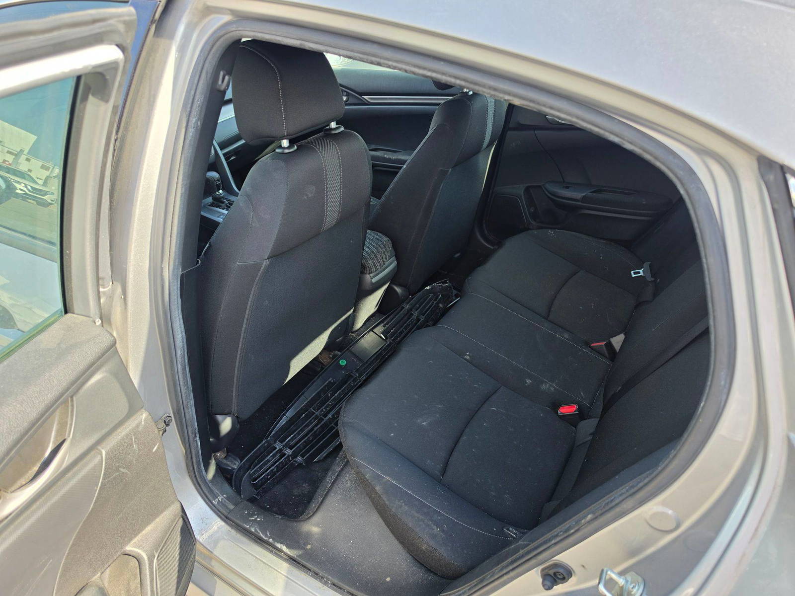 HONDA CIVIC 2018 - Marhaba Auction Used Cars - Image 10