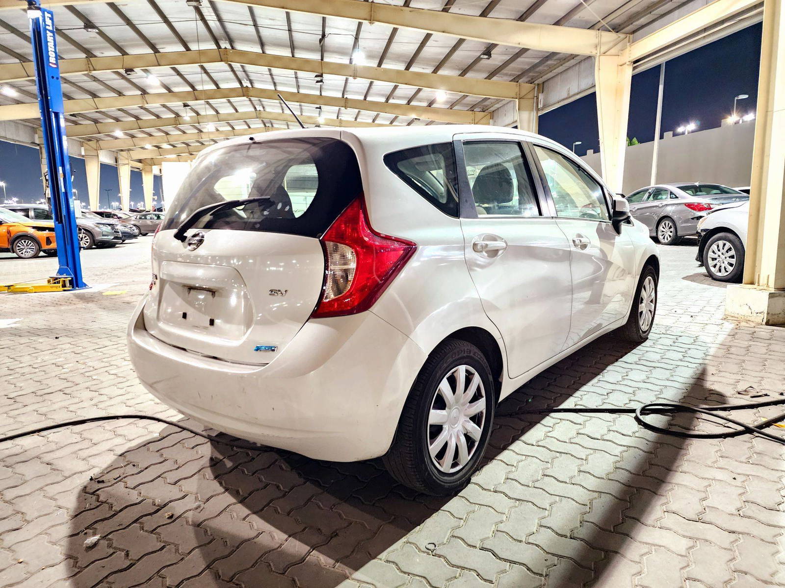 2014 NISSAN VERSA NOTE — 160518 Miles — Lot 40696369 — Souq - Marhaba Auctions Used Cars - Image 4
