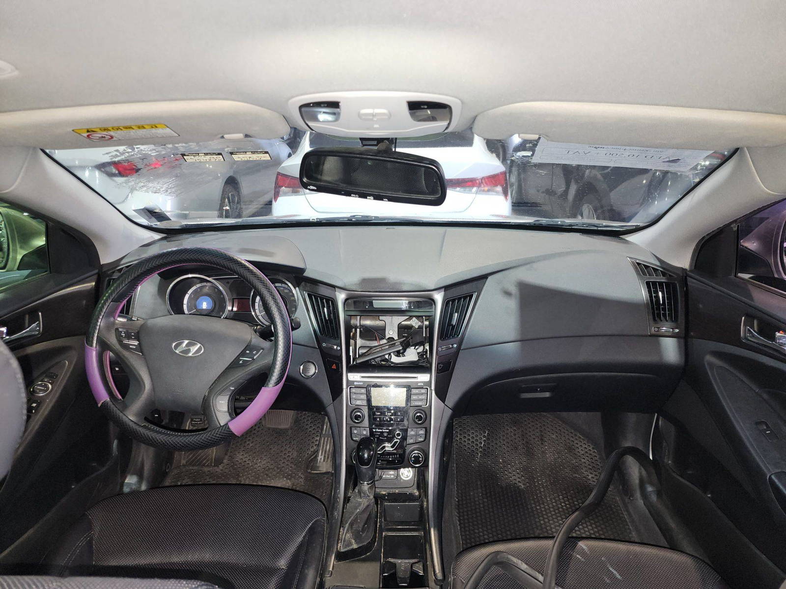 2012 HYUNDAI SONATA — 154270 KM — Lot 418610 — Al Quoz - Marhaba Auctions Used Cars - Image 8