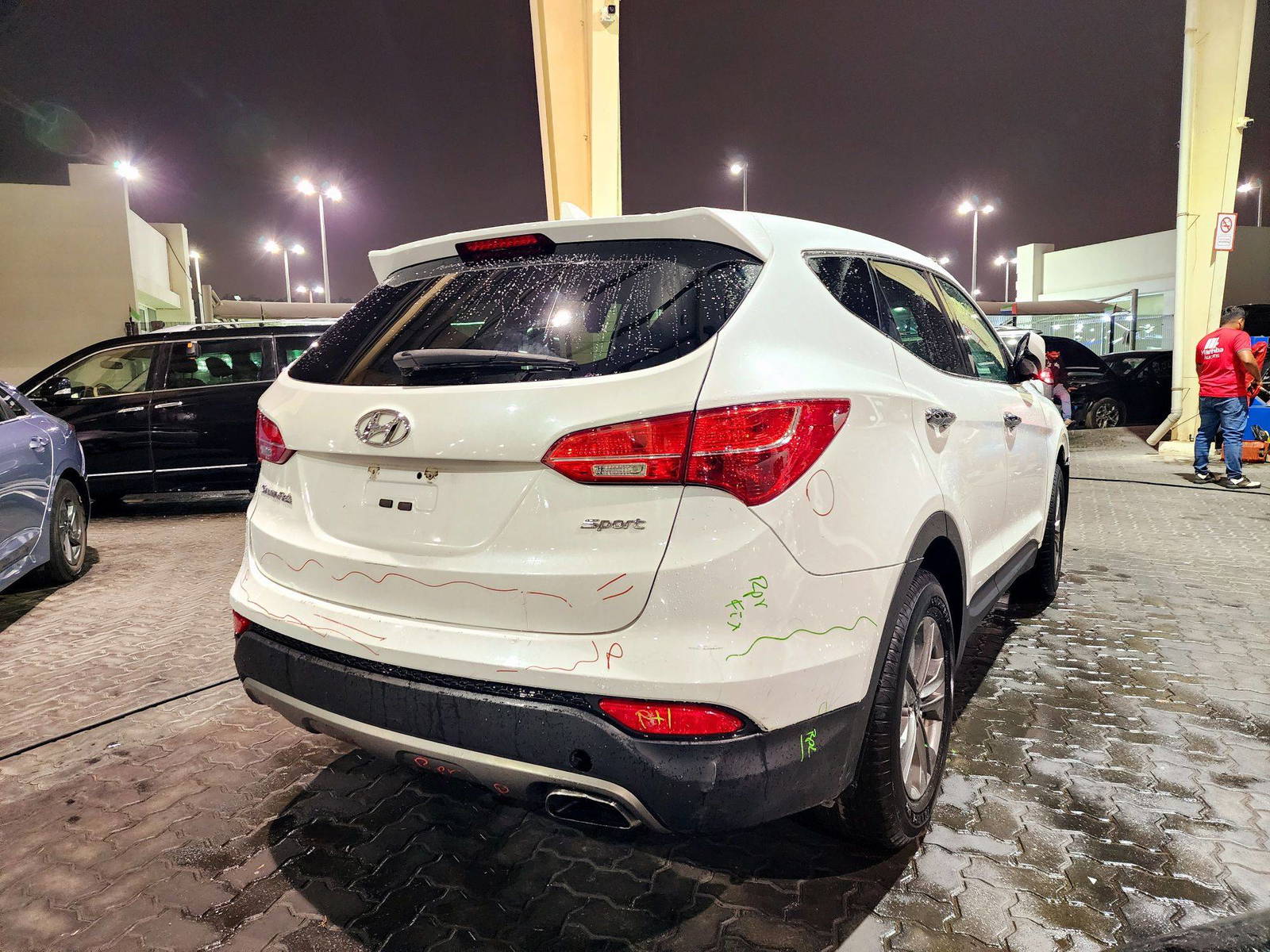2016 HYUNDAI SANTA FE — 127111 Miles — Lot 72059114 — Souq - Marhaba Auctions Used Cars - Image 3