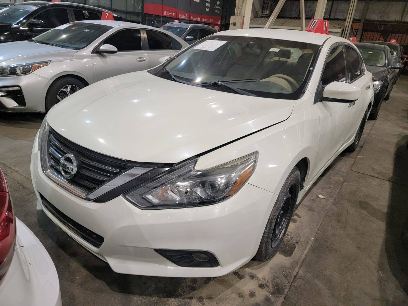 Nissan Altima 2018 view 2