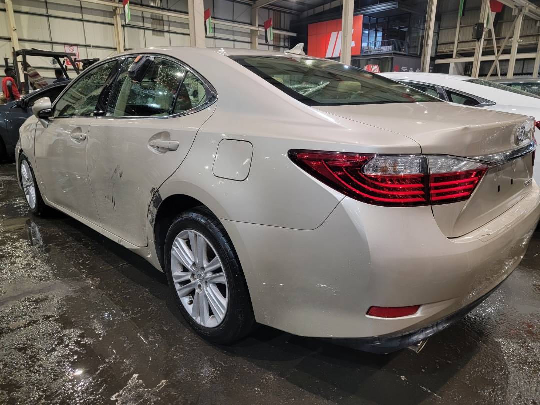 2013 LEXUS ES 350 — 115465 Miles — Lot 85800204 — Main - Marhaba Auctions Used Cars - Image 5