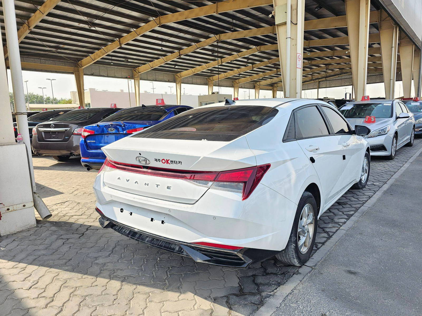 2021 HYUNDAI AVANTE — 150158 KM — Lot EMU004078 — Souq - Marhaba Auctions Used Cars - Image 4