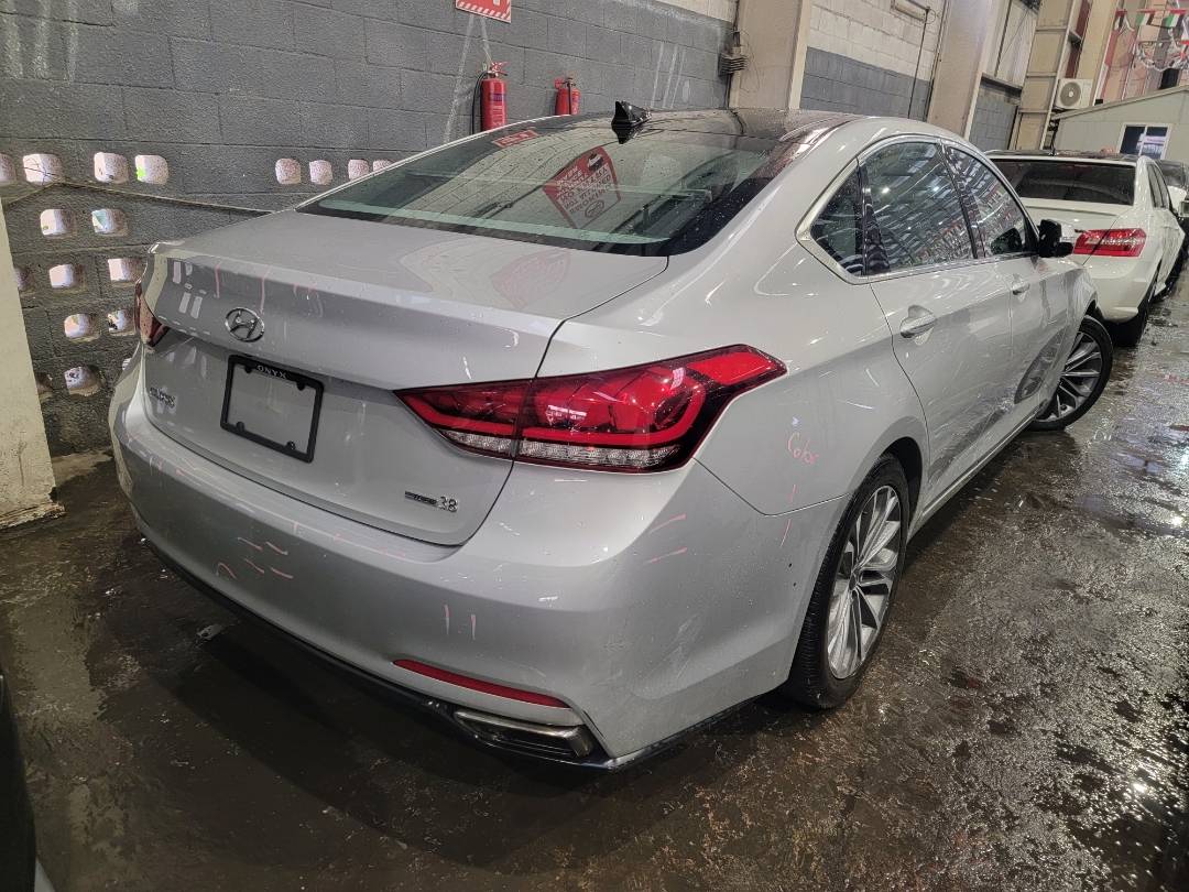 2015 HYUNDAI GENESIS — 167623 Miles — Lot FU037335 — Ind. 12 - Marhaba Auctions Used Cars - Image 6