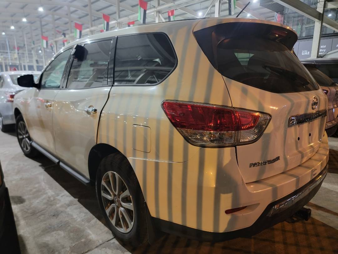 2014 NISSAN PATHFINDER — 187085 Miles — Lot 77685843 - Marhaba Auctions Used Cars - Image 3