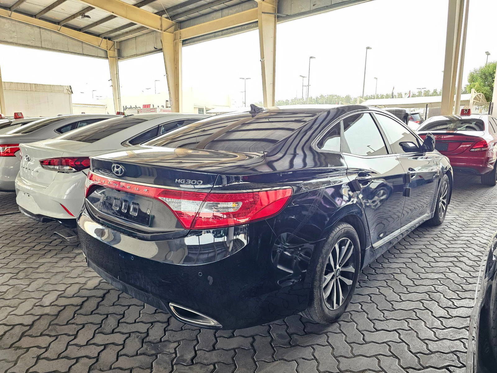 HYUNDAI GRANDEUR 2011 - Marhaba Auction Used Cars - Image 4