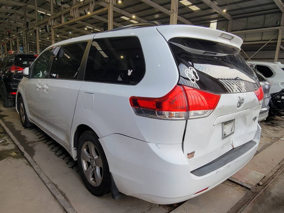 2014 TOYOTA SIENNA — 179361 Miles — Lot 38601826 — Main - Marhaba Auctions Used Cars - Image 4