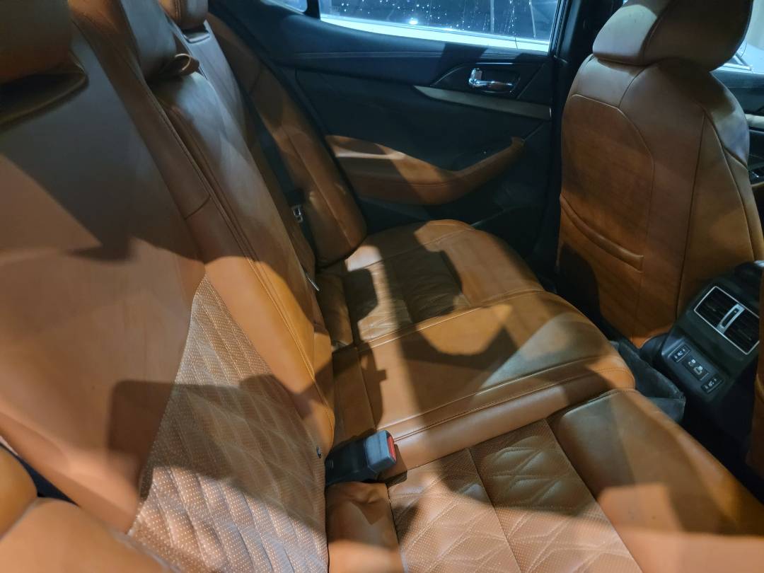 2019 NISSAN MAXIMA — 30019 Miles — Lot C381504 - Marhaba Auctions Used Cars - Image 10