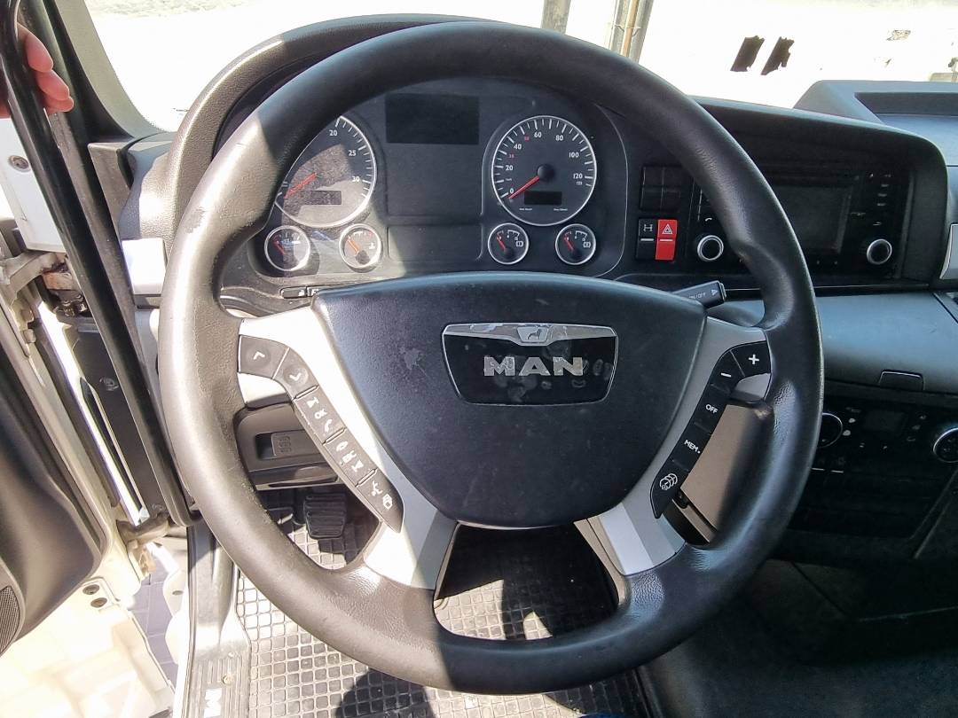 2013 MAN MAN TRUCK — 187028 KM — Lot 043013 — Ind. 12 - Marhaba Auctions Used Cars - Image 8