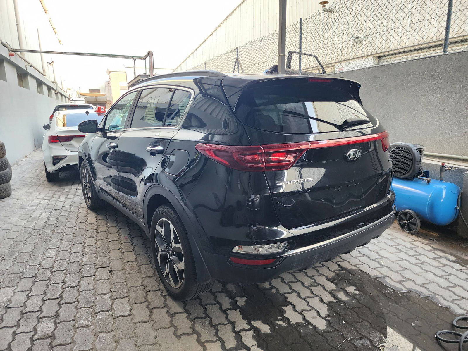 2020 KIA SPORTAGE — 76138 Miles — Lot 40951684 — Al Quoz - Marhaba Auctions Used Cars - Image 3