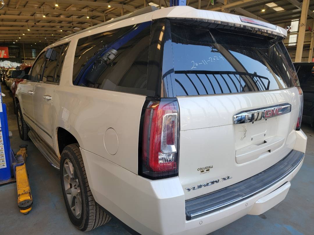 2015 GMC YUKON XL DENALI — 243257 Miles — Lot 146741 — Main - Marhaba Auctions Used Cars - Image 3