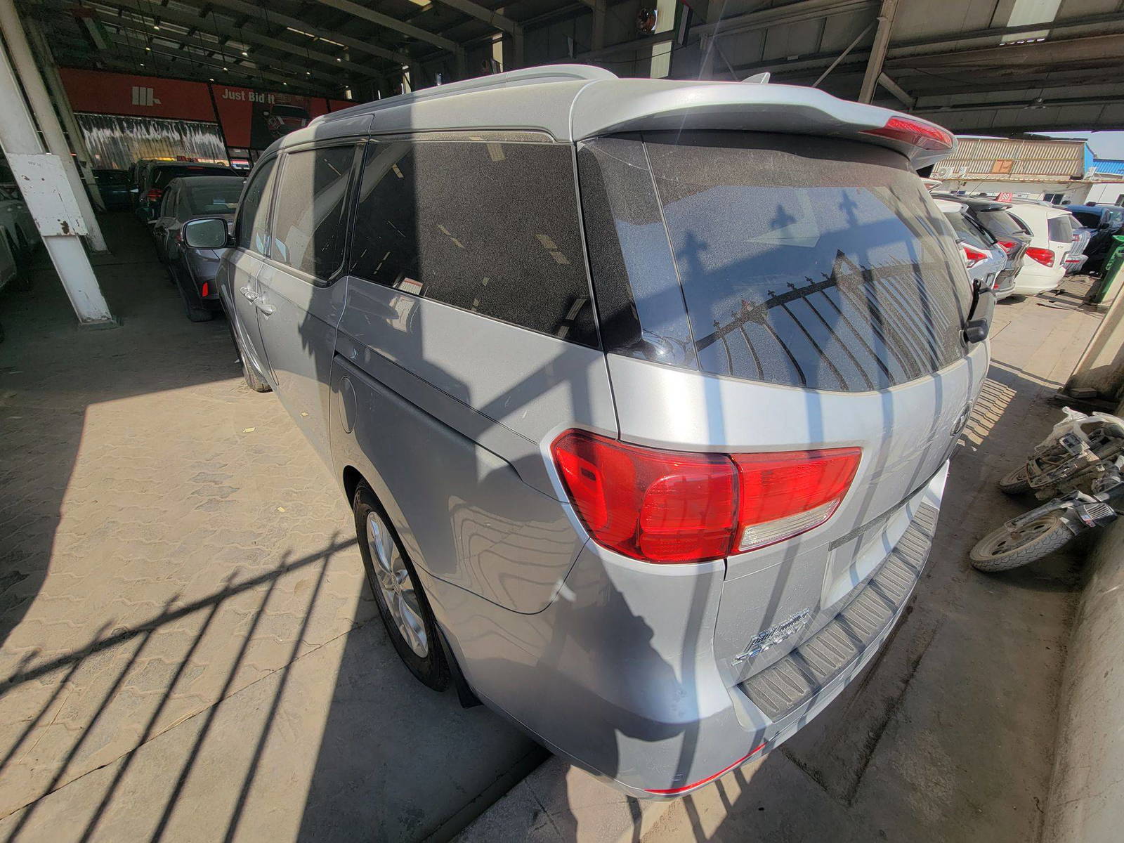 2015 KIA SEDONA — 206311 Miles — Lot F6029995 — Main - Marhaba Auctions Used Cars - Image 5