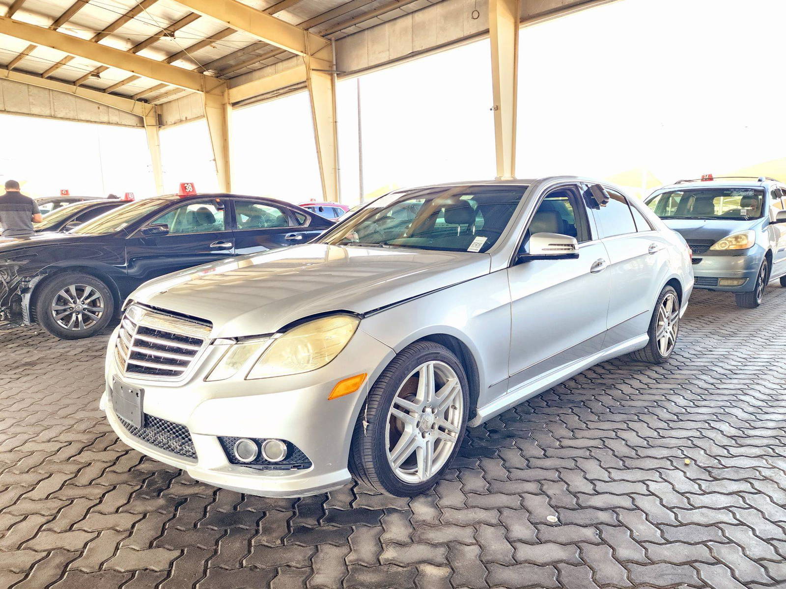 2010 MERCEDES BENZ E 350 — 149967 Miles — Lot 125487 — Souq - Marhaba Auctions Used Cars - Image 5