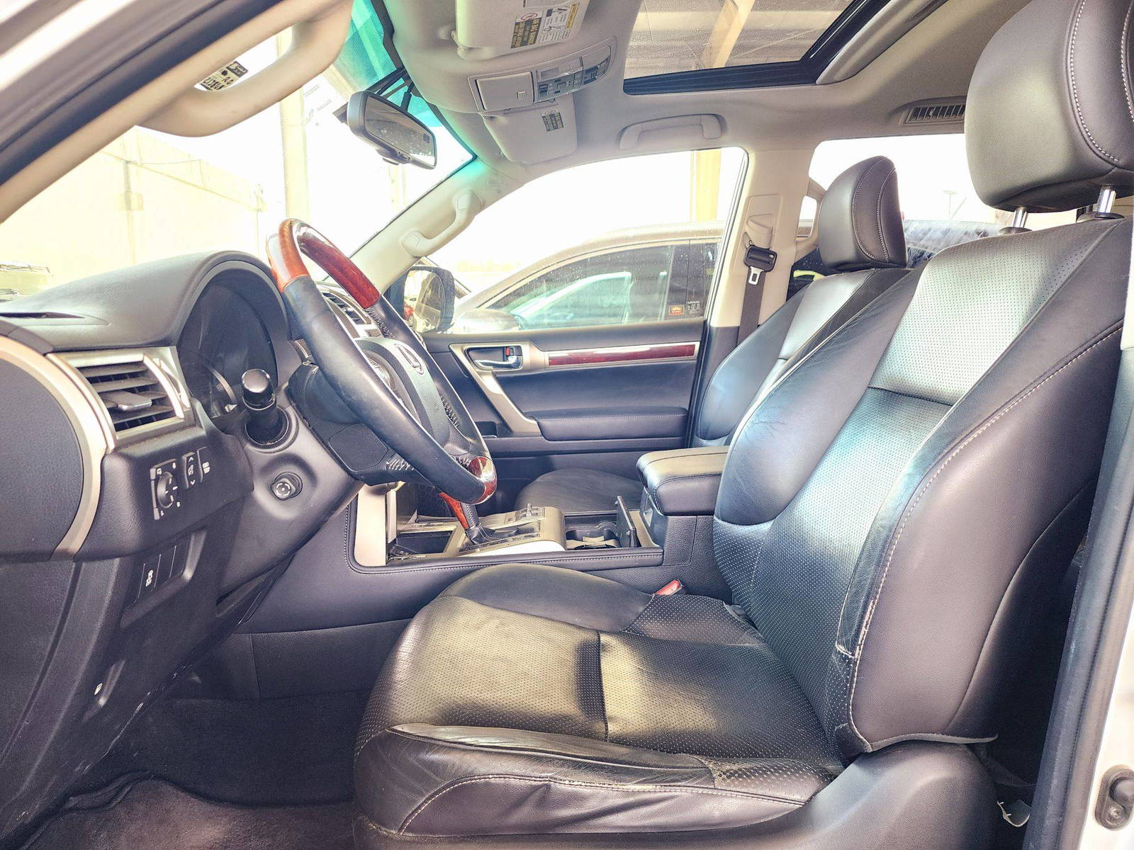 2010 LEXUS GX 460 — 213868 Miles — Lot 009753 — Main - Marhaba Auctions Used Cars - Image 9