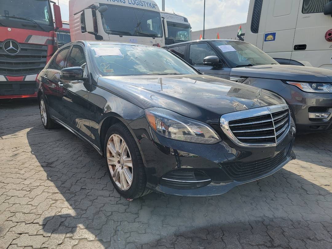 2014 MERCEDES BENZ E 350 — 156565 Miles — Lot 64833364 — Main - Marhaba Auctions Used Cars - Image 4