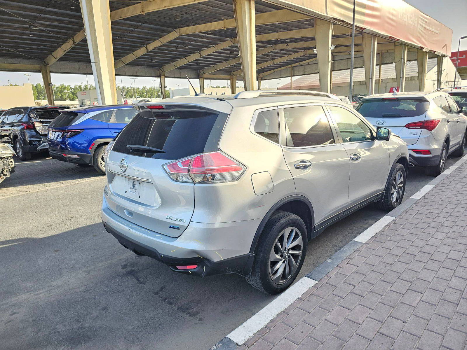 2015 NISSAN ROGUE — 209620 KM — Lot FC860637 — Souq - Marhaba Auctions Used Cars - Image 3