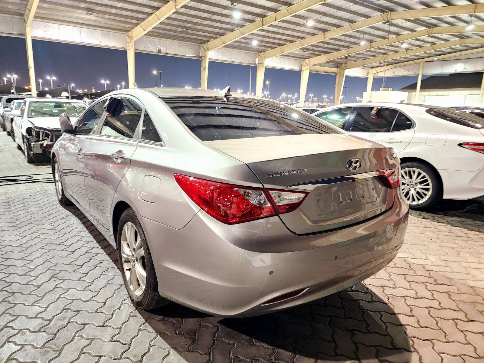 2012 HYUNDAI SONATA — 93072 KM — Lot 346280 — Souq - Marhaba Auctions Used Cars - Image 5