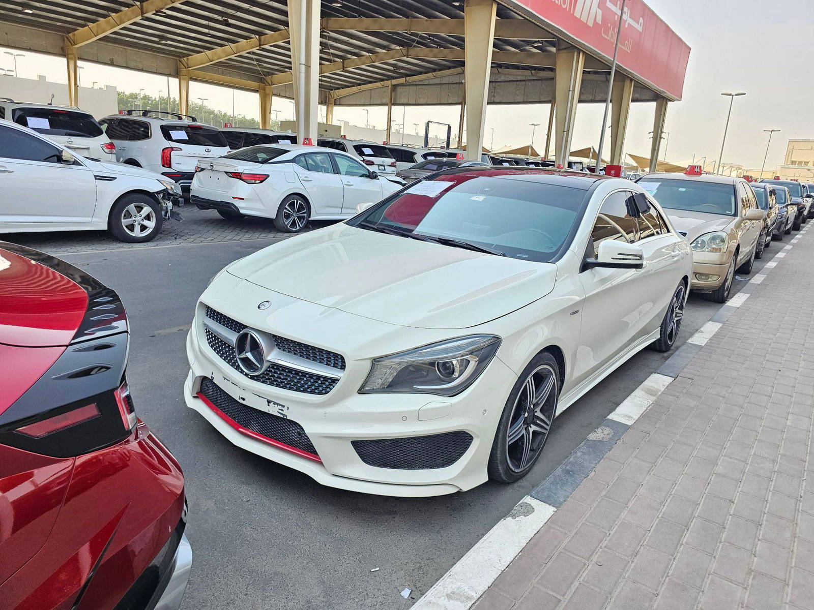 2015 MERCEDES BENZ CLA 250 — 269074 KM — Lot 0FN231244 — Souq - Marhaba Auctions Used Cars - Image 3