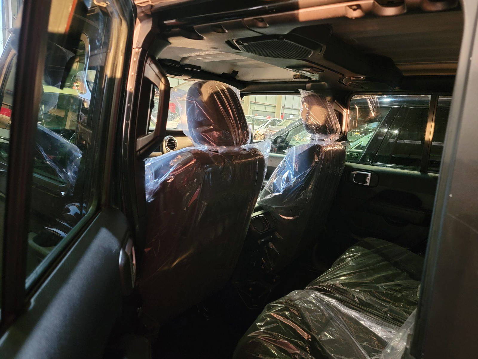 JEEP WRANGLER UNLIMITED SAHARA 2019 - Marhaba Auction Used Cars - Image 6