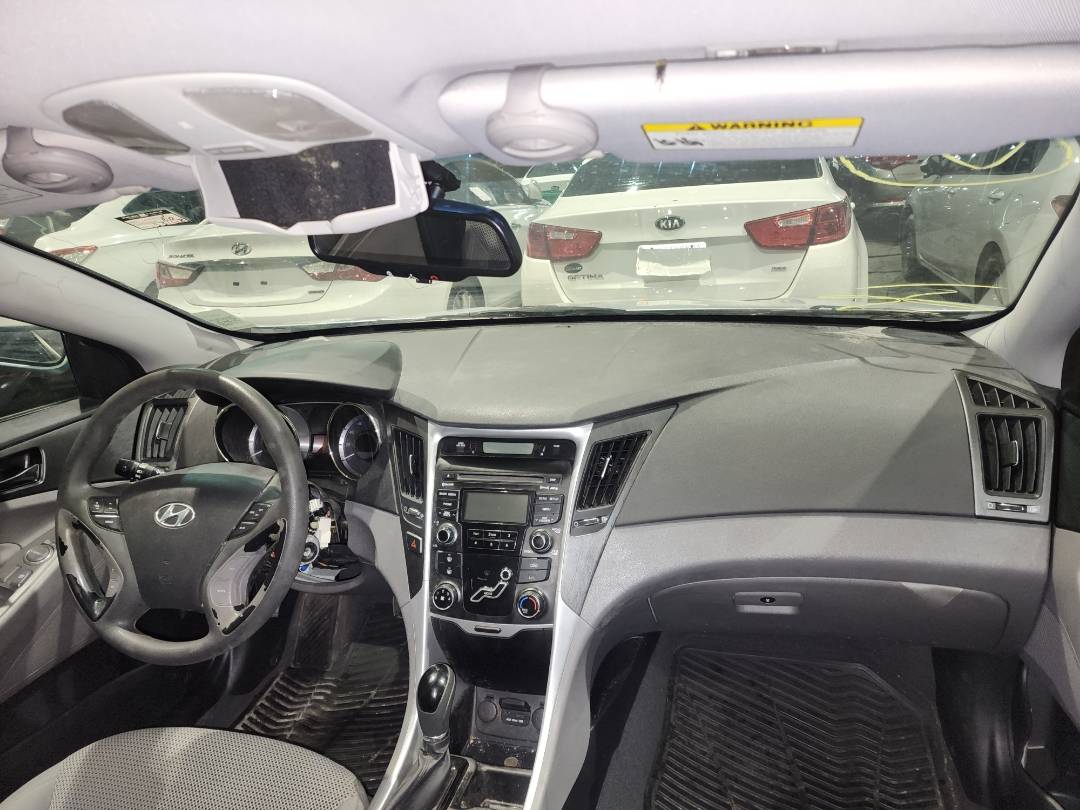 2012 HYUNDAI SONATA — 153148 Miles — Lot 41712914 — Souq - Marhaba Auctions Used Cars - Image 7