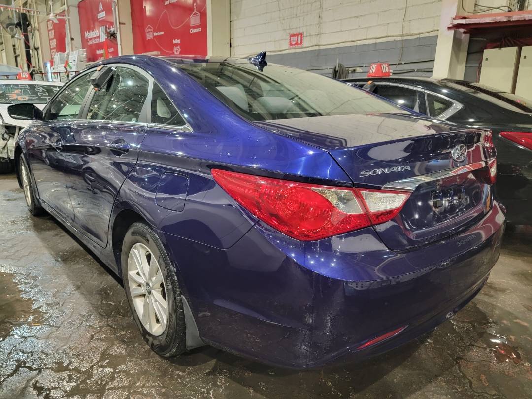 2011 HYUNDAI SONATA — 186521 Miles — Lot H308121 - Marhaba Auctions Used Cars - Image 11