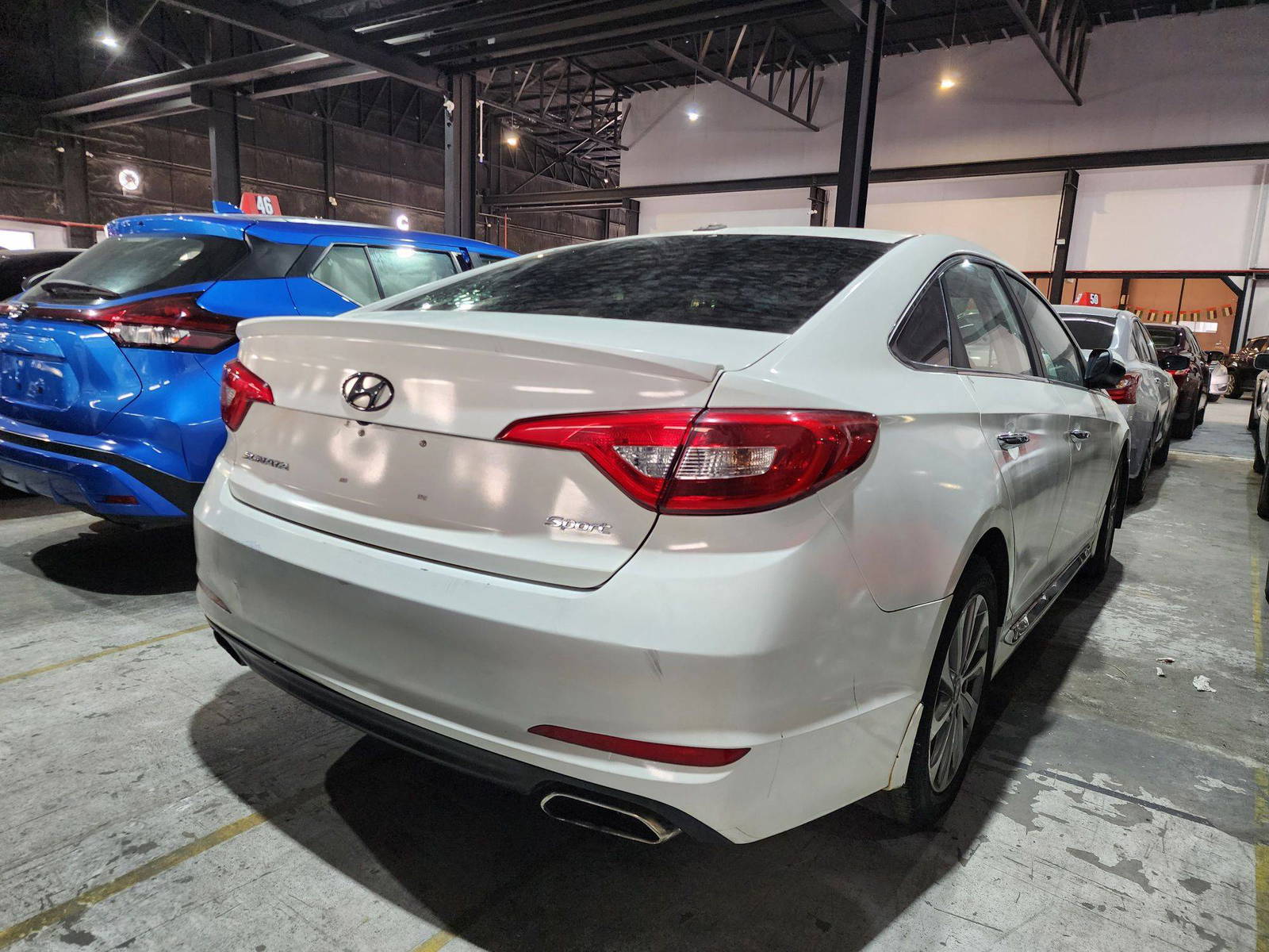 2015 HYUNDAI SONATA — 161717 Miles — Lot 74813214 — Al Quoz - Marhaba Auctions Used Cars - Image 6