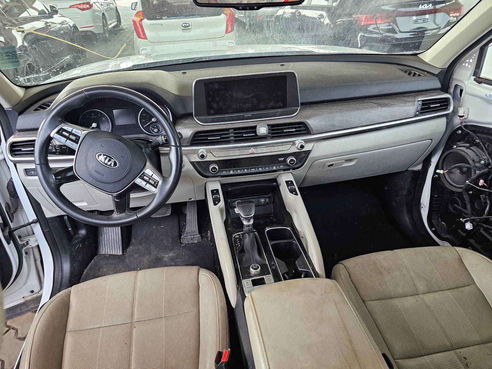 2020 KIA TELLURIDE — 107759 Miles — Lot HC7LG001298 — Souq - Marhaba Auctions Used Cars - Image 6