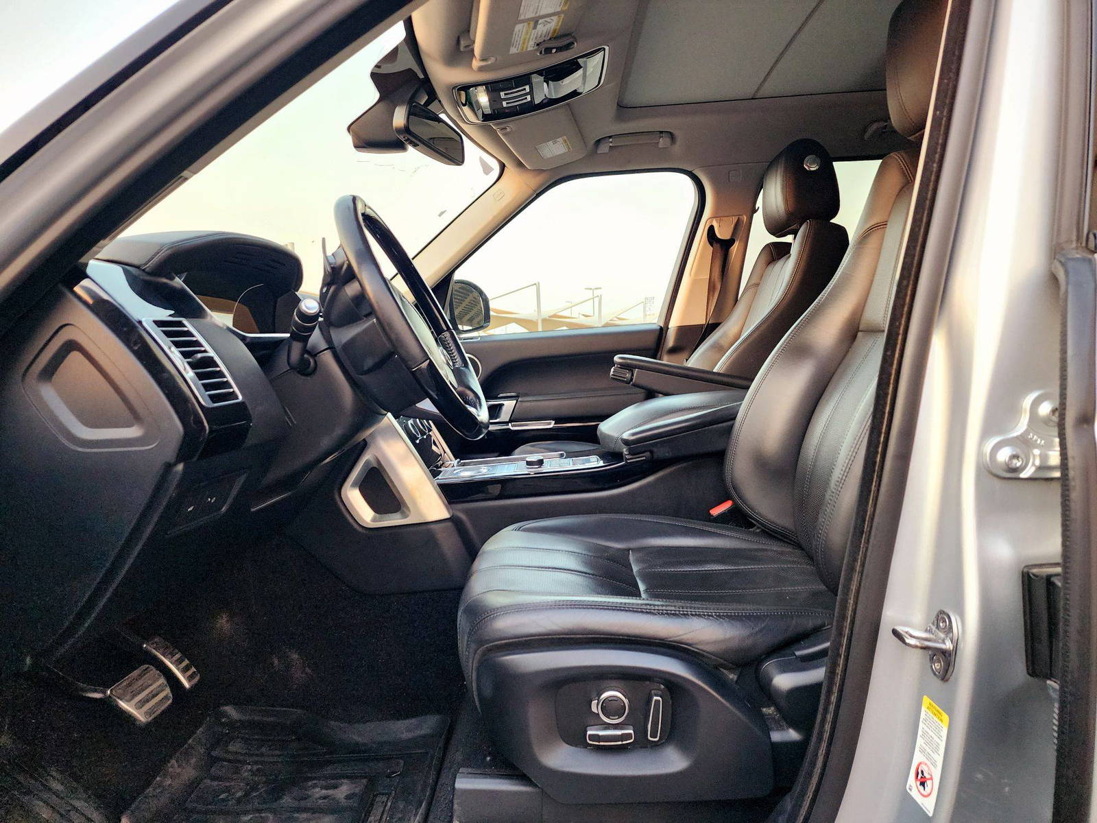 2016 LAND ROVER RANGE ROVER SUPERCHARGED — 150691 Miles — Lot 61260414 — Souq - Marhaba Auctions Used Cars - Image 9