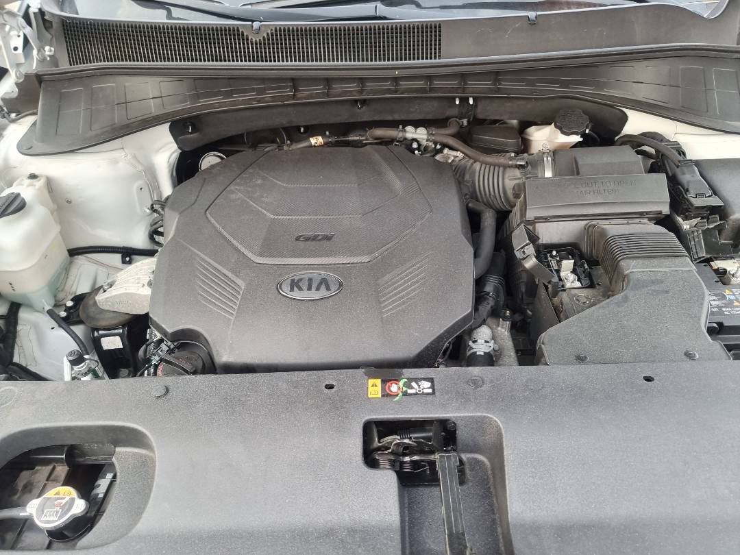 2020 KIA SORENTO — 78060 Miles — Lot 215478 — Souq - Marhaba Auctions Used Cars - Image 10