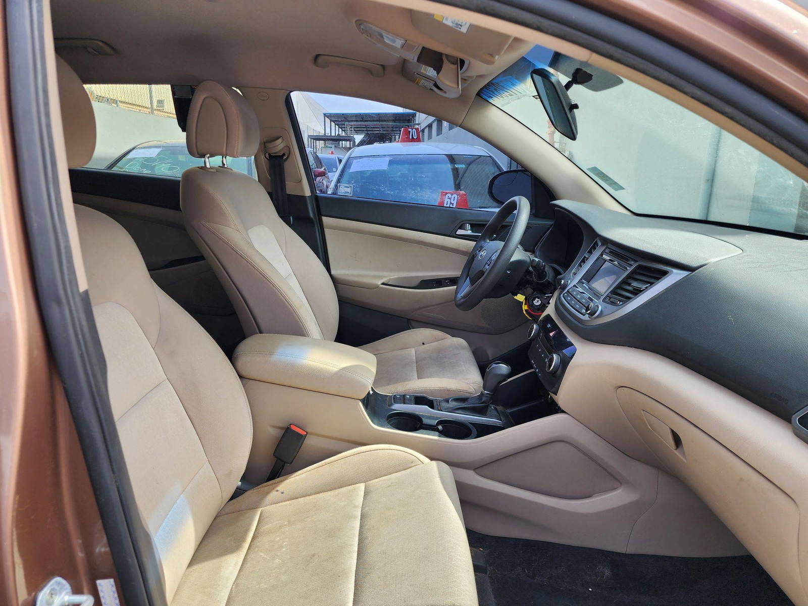 2016 HYUNDAI TUCSON — 108037 Miles — Lot 242851 — Al Quoz - Marhaba Auctions Used Cars - Image 7