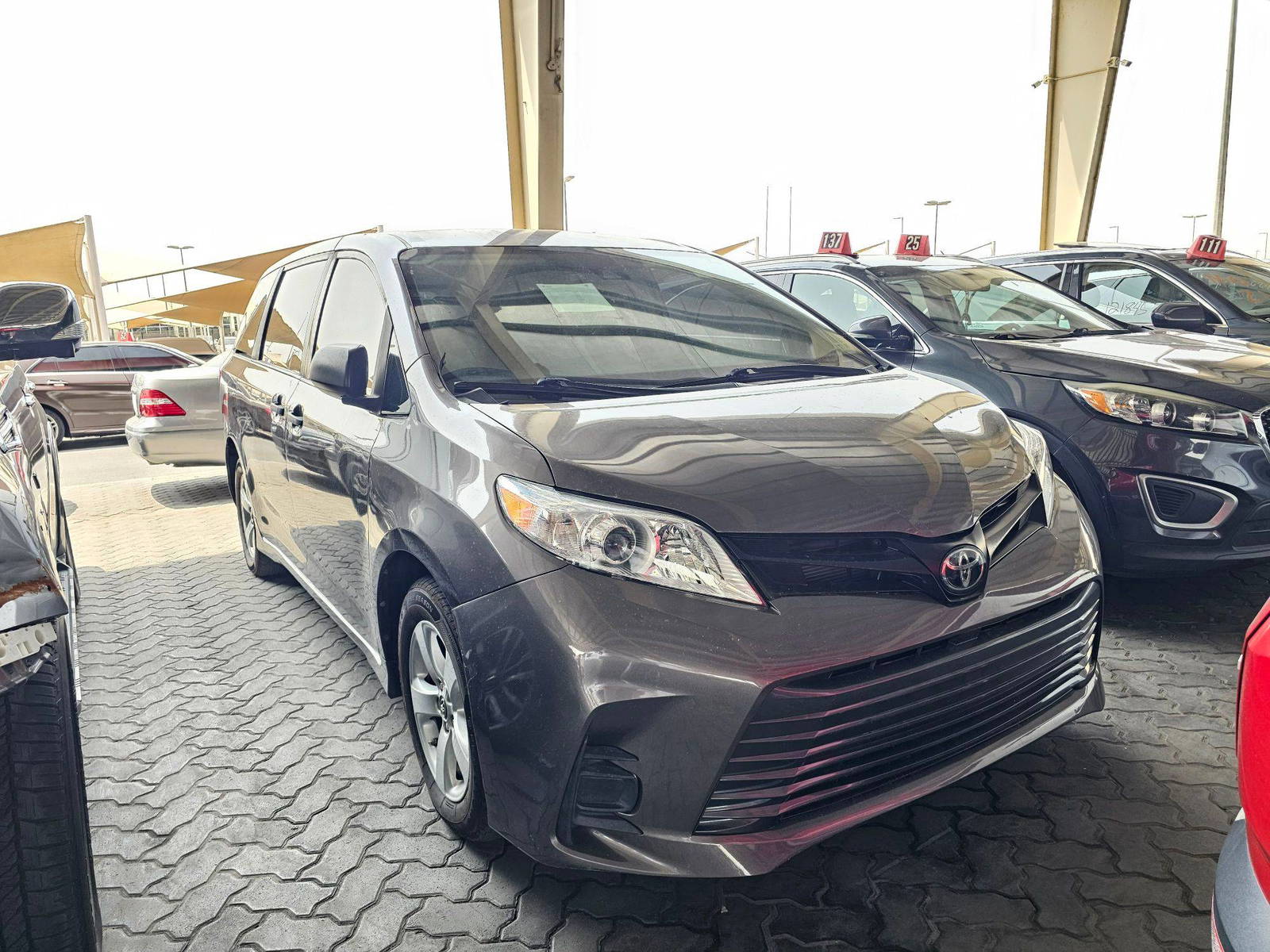 2018 TOYOTA SIENNA — 173432 Miles — Lot 41063908 — Souq - Marhaba Auctions Used Cars - Image 5