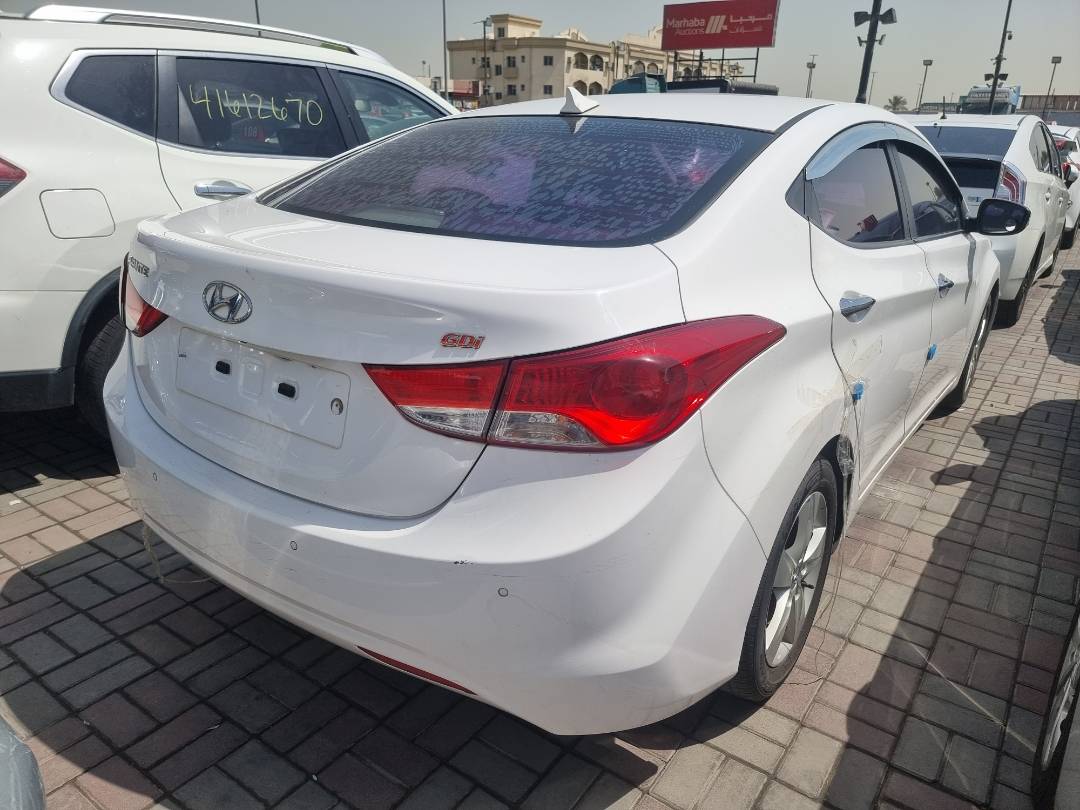 2013 HYUNDAI AVANTE — 129942 KM — Lot 700988 — Ind. 12 - Marhaba Auctions Used Cars - Image 5