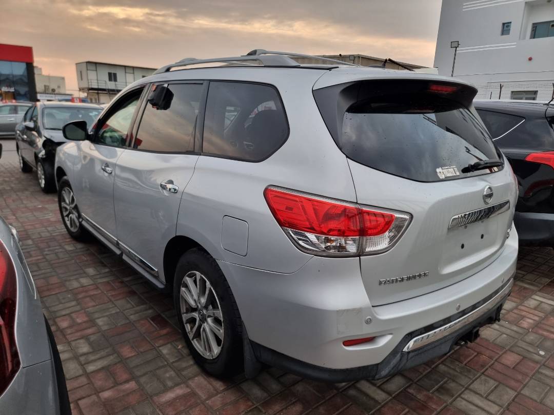 2013 NISSAN PATHFINDER — 159755 Miles — Lot 214578 — Main - Marhaba Auctions Used Cars - Image 5