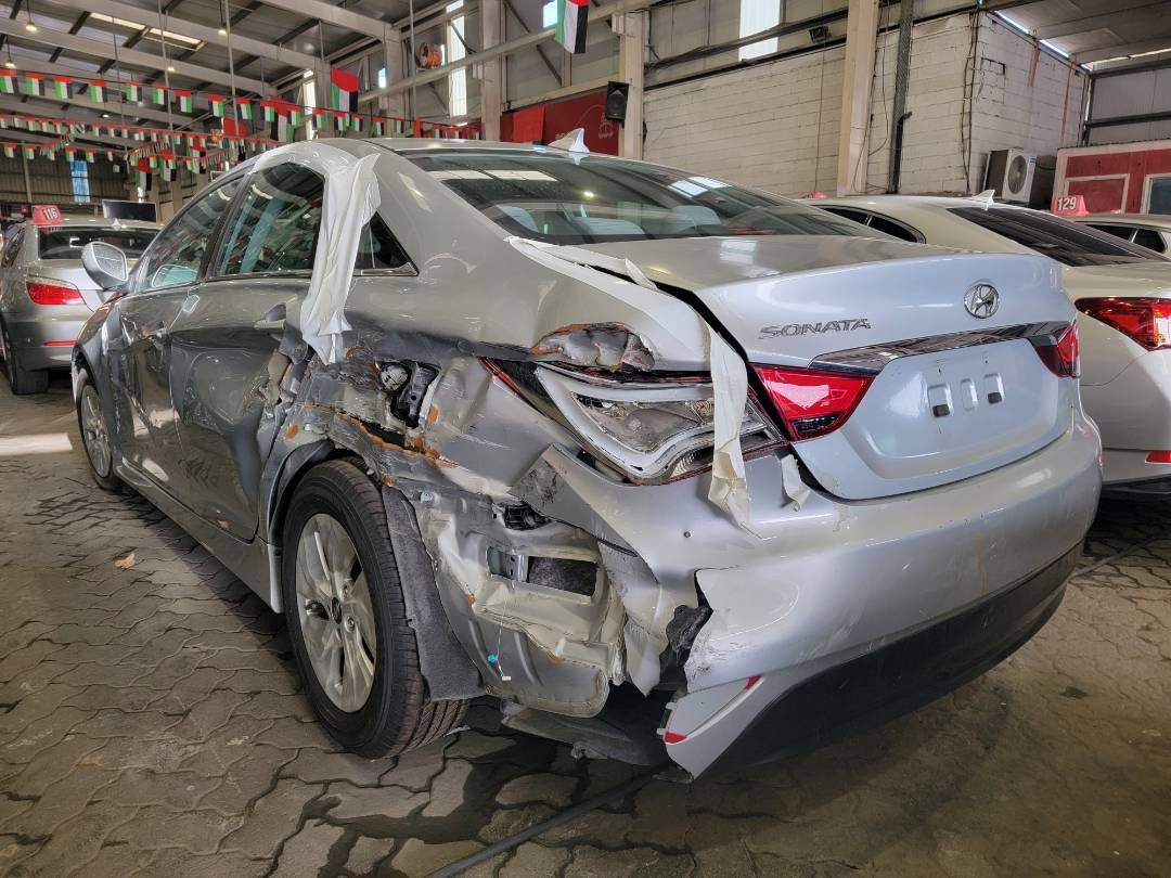 2014 HYUNDAI SONATA — 139093 Miles — Lot EH820257 — Main - Marhaba Auctions Used Cars - Image 4