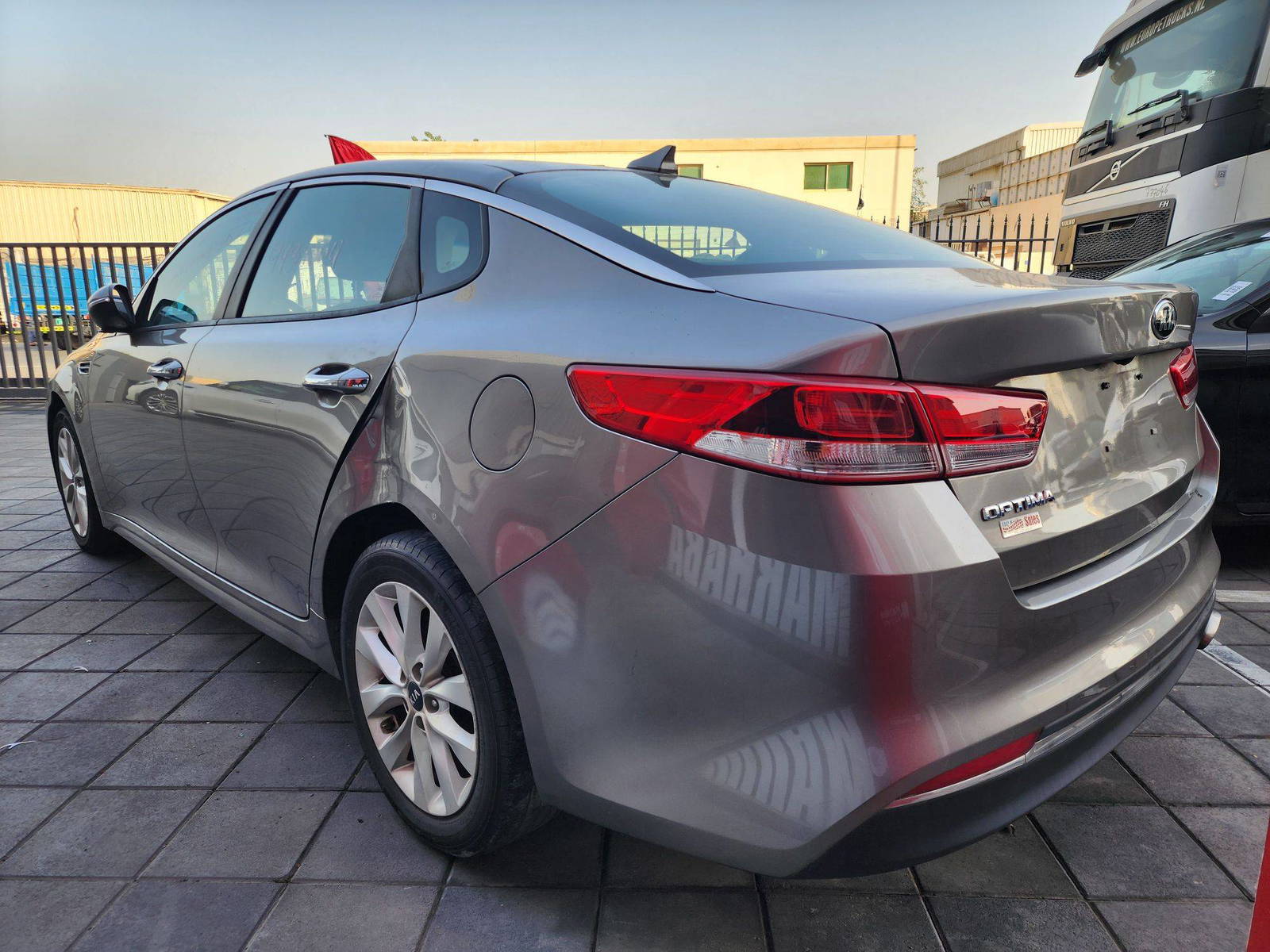 2017 KIA OPTIMA — 146219 Miles — Lot 6682104 — Souq - Marhaba Auctions Used Cars - Image 6