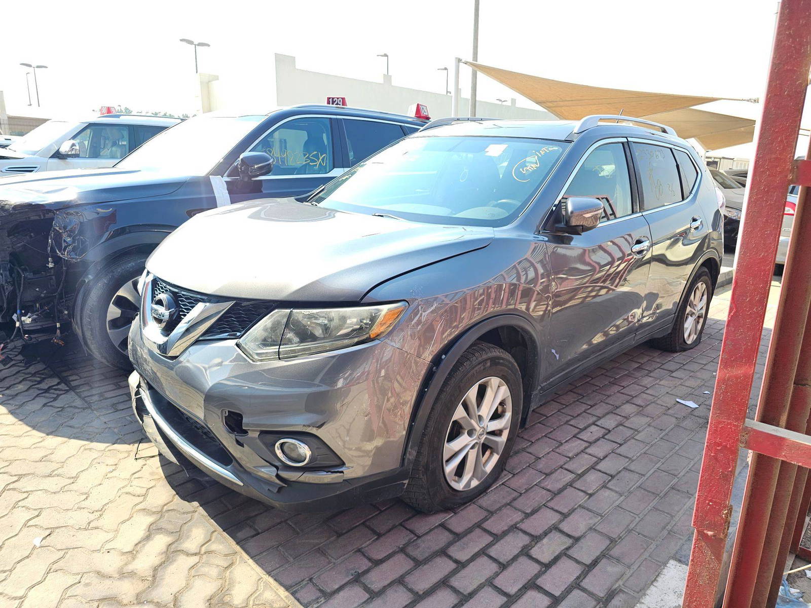 2015 NISSAN ROGUE — 129377 KM — Lot 12330693 — Souq - Marhaba Auctions Used Cars - Image 5
