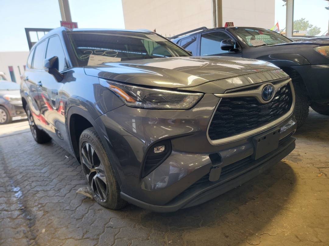 2021 TOYOTA HIGHLANDER — 102232 Miles — Lot 37821535 - Marhaba Auctions Used Cars - Image 8