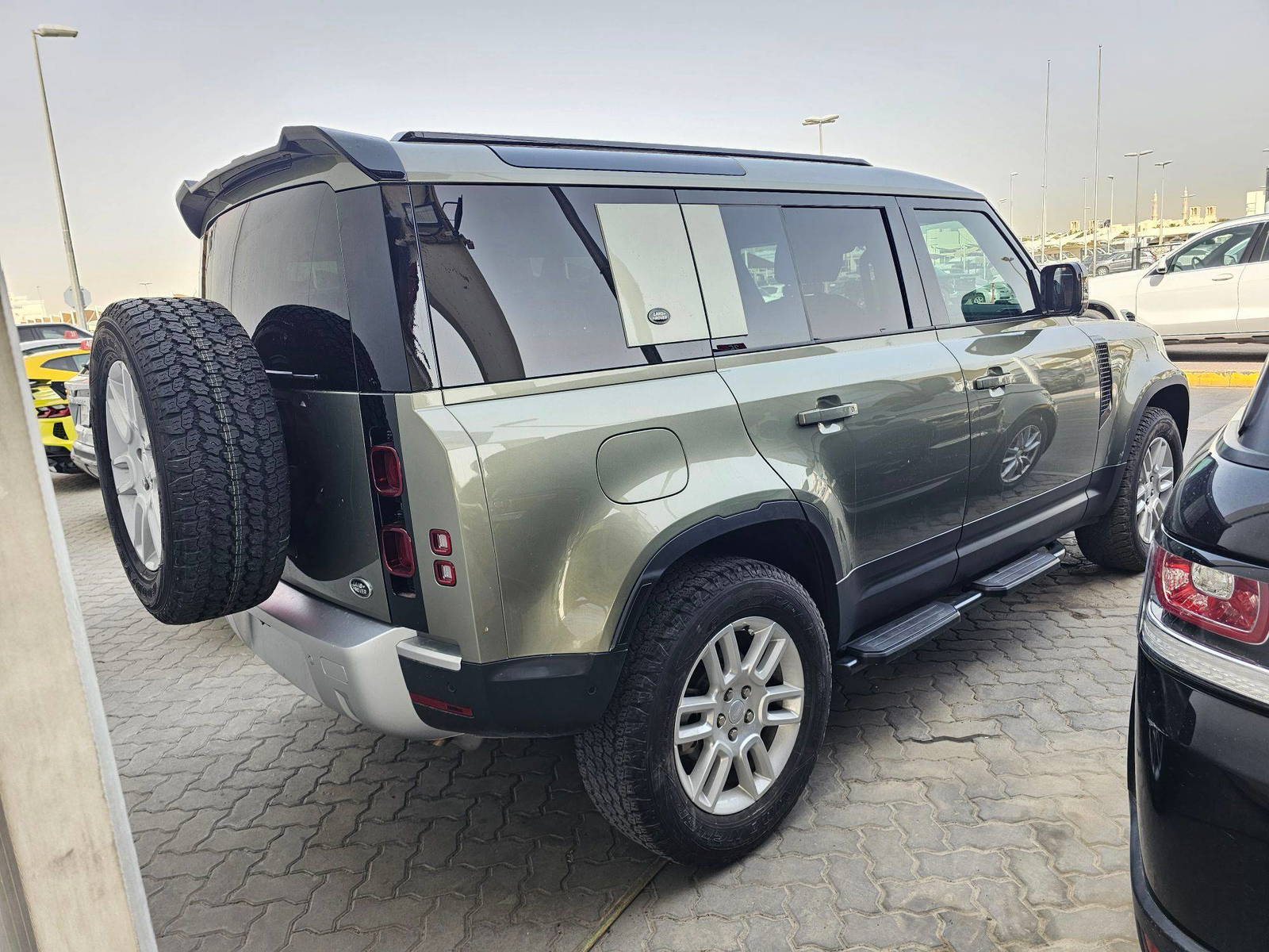 2023 LAND ROVER DEFENDER 110 S — 21792 Miles — Lot 84704155 — Souq - Marhaba Auctions Used Cars - Image 5