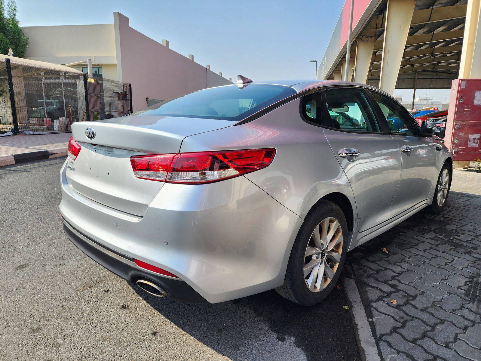 2018 KIA OPTIMA — 105534 Miles — Lot 59673784 — Souq - Marhaba Auctions Used Cars - Image 3